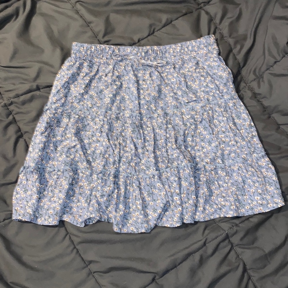 Alelly Boutique floral skirt. Size M.